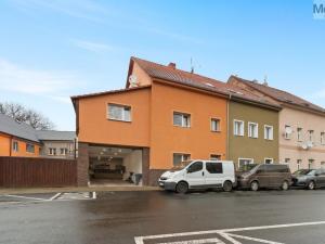 Prodej činžovního domu, Hostomice, Školní náměstí, 270 m2
