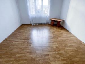 Prodej bytu 3+1, Karlovy Vary, 74 m2