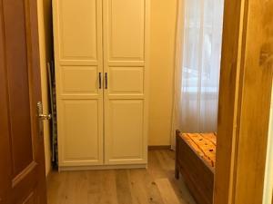 Prodej bytu 2+1, Karlovy Vary, Sadová, 64 m2