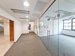 Pronájem kanceláře, Praha - Karlín, Šaldova, 322 m2