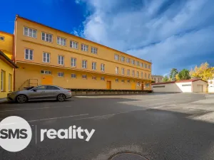 Pronájem kanceláře, Krnov - Pod Bezručovým vrchem, Revoluční, 328 m2