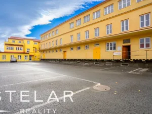 Pronájem kanceláře, Krnov - Pod Bezručovým vrchem, Revoluční, 328 m2