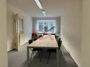 Pronájem kanceláře, Valašské Meziříčí, Náměstí, 62 m2