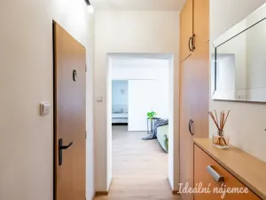 Pronájem bytu 2+1, Praha - Michle, Batelovská, 49 m2