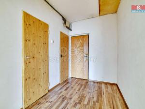 Prodej bytu 2+1, Toužim - Kosmová, 55 m2