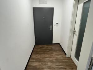 Pronájem bytu 1+kk, Ústí nad Labem - Ústí nad Labem-centrum, Velká Hradební, 30 m2