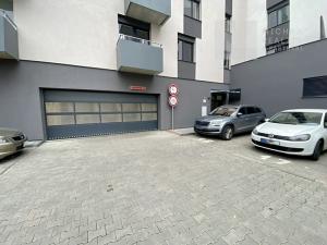Pronájem garážového stání, Brno, Reissigova, 11 m2