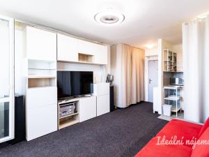 Pronájem bytu 2+kk, Praha - Braník, Jílovská, 35 m2