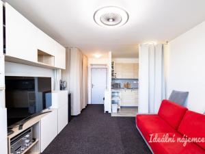 Pronájem bytu 2+kk, Praha - Braník, Jílovská, 35 m2