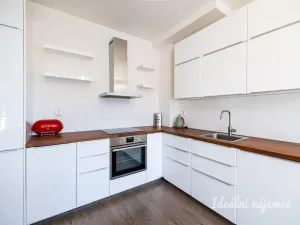 Pronájem bytu 2+kk, Praha - Žižkov, Biskupcova, 44 m2