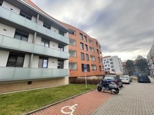 Prodej bytu 2+kk, Praha - Kobylisy, Čumpelíkova, 56 m2