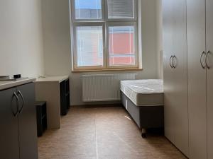 Pronájem bytu 1+kk, Praha - Smíchov, Křížová, 23 m2