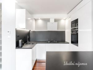 Pronájem bytu 3+kk, Praha - Smíchov, Staropramenná, 78 m2