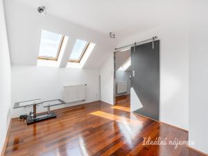Pronájem bytu 3+kk, Praha - Smíchov, Staropramenná, 78 m2
