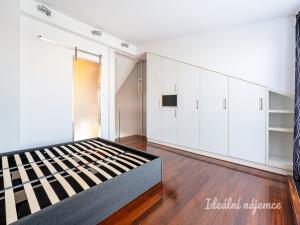 Pronájem bytu 3+kk, Praha - Smíchov, Staropramenná, 78 m2