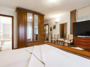 Prodej činžovního domu, Praha - Kunratice, Kálmánova, 715 m2