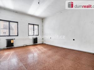 Prodej rodinného domu, Bečov nad Teplou, nám. 5. května, 246 m2