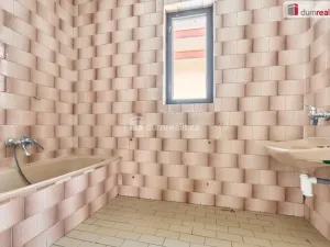 Prodej rodinného domu, Bečov nad Teplou, nám. 5. května, 246 m2