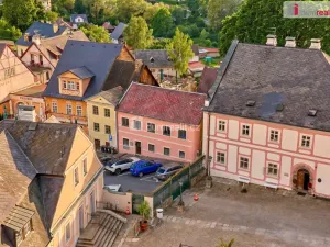 Prodej rodinného domu, Bečov nad Teplou, nám. 5. května, 246 m2