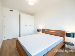 Pronájem bytu 2+kk, Praha - Michle, U plynárny, 56 m2