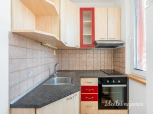 Pronájem bytu 1+kk, Praha - Hostivař, Vajdova, 29 m2