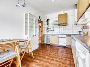 Prodej bytu 3+1, Karlovy Vary, Wolkerova, 88 m2