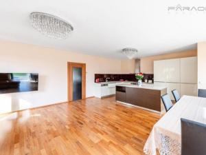 Prodej bytu 5+kk, Líbeznice, 156 m2