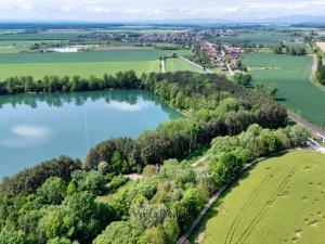 Prodej pozemku pro komerční výstavbu, Olomouc - Chomoutov, 7945 m2