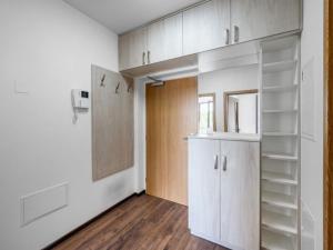 Prodej bytu 2+kk, Praha - Hloubětín, Nademlejnská, 62 m2