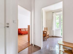 Pronájem bytu 1+1, Praha - Vršovice, Jakutská, 35 m2