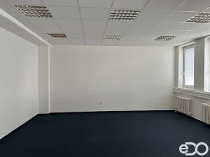 Pronájem kanceláře, Hradec Králové, Bratří Štefanů, 360 m2