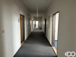 Pronájem kanceláře, Hradec Králové, Bratří Štefanů, 360 m2