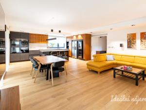 Pronájem bytu 6+kk a větší, Čelákovice - Sedlčánky, Matěje Koštíře, 310 m2