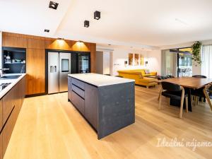 Pronájem bytu 6+kk a větší, Čelákovice - Sedlčánky, Matěje Koštíře, 310 m2