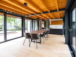 Pronájem bytu 6+kk a větší, Čelákovice - Sedlčánky, Matěje Koštíře, 310 m2