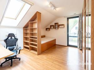 Pronájem bytu 6+kk a větší, Čelákovice - Sedlčánky, Matěje Koštíře, 310 m2