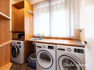 Pronájem bytu 6+kk a větší, Čelákovice - Sedlčánky, Matěje Koštíře, 310 m2