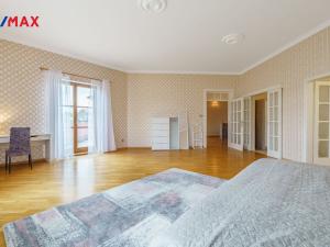 Prodej rodinného domu, Karlovy Vary - Stará Role, M. Rovenské, 742 m2