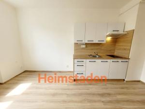 Pronájem bytu 1+kk, Havířov - Město, Hlavní třída, 21 m2