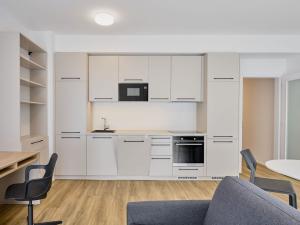 Pronájem bytu 2+kk, Praha - Vysočany, Odkolkova, 50 m2