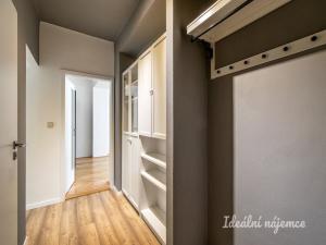 Pronájem bytu 3+1, Praha - Strašnice, Dvouletky, 61 m2