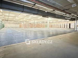 Pronájem skladu, Hradec Králové, 2800 m2