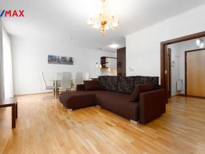 Prodej bytu 2+kk, Karlovy Vary, Libušina, 76 m2