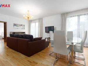 Prodej bytu 2+kk, Karlovy Vary, Libušina, 76 m2