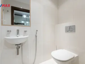 Prodej bytu 2+kk, Karlovy Vary, Libušina, 70 m2