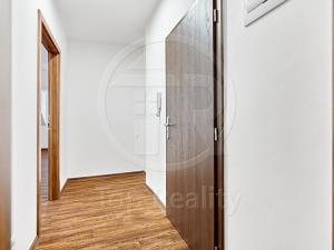 Prodej bytu 2+kk, Karlovy Vary, U Trati, 63 m2