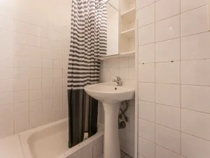 Pronájem bytu 1+kk, Praha - Smíchov, Holečkova, 26 m2