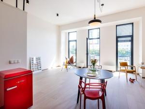 Pronájem bytu 1+kk, Praha - Holešovice, V háji, 53 m2