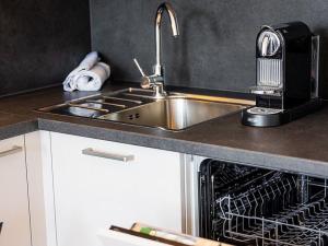 Pronájem bytu 1+kk, Praha - Holešovice, V háji, 53 m2