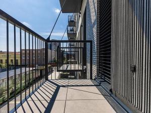 Pronájem bytu 1+kk, Praha - Holešovice, V háji, 53 m2
